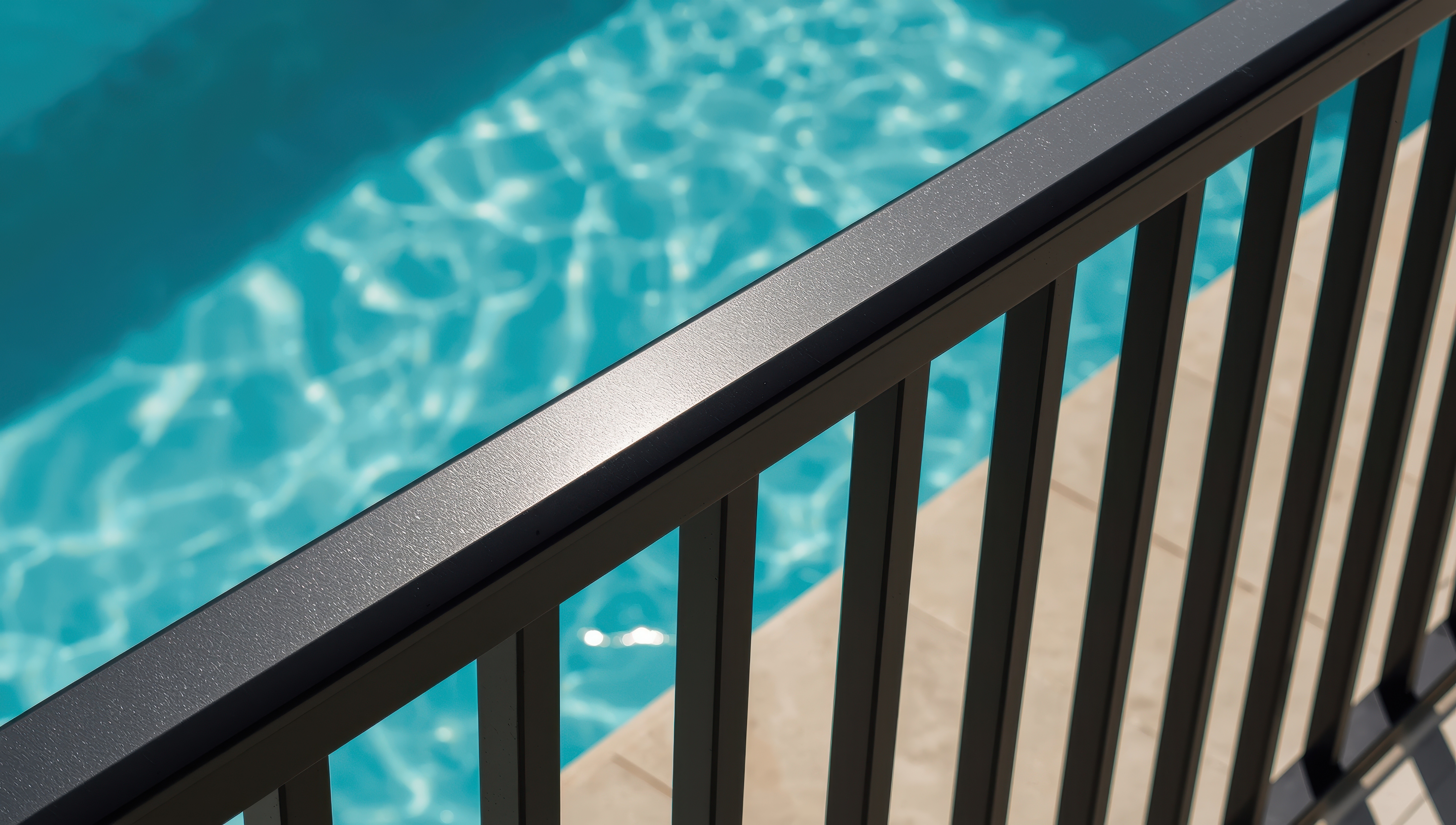 Aluminium Pool Black